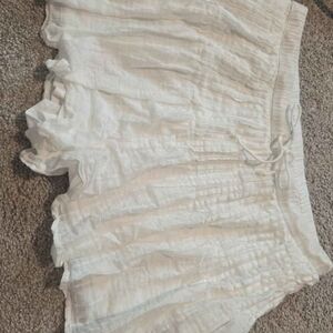 American Eagle Flowy White Shorts